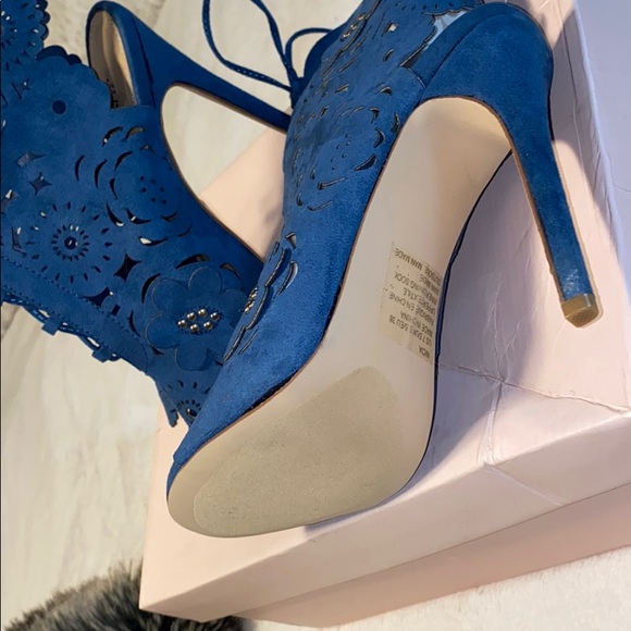 Dress sandals , blue 7.5 - Picture 2 of 2